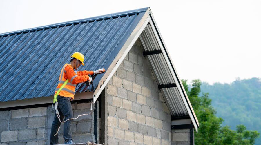 Expert Emergency Roof Repairs services in Bird City, KS